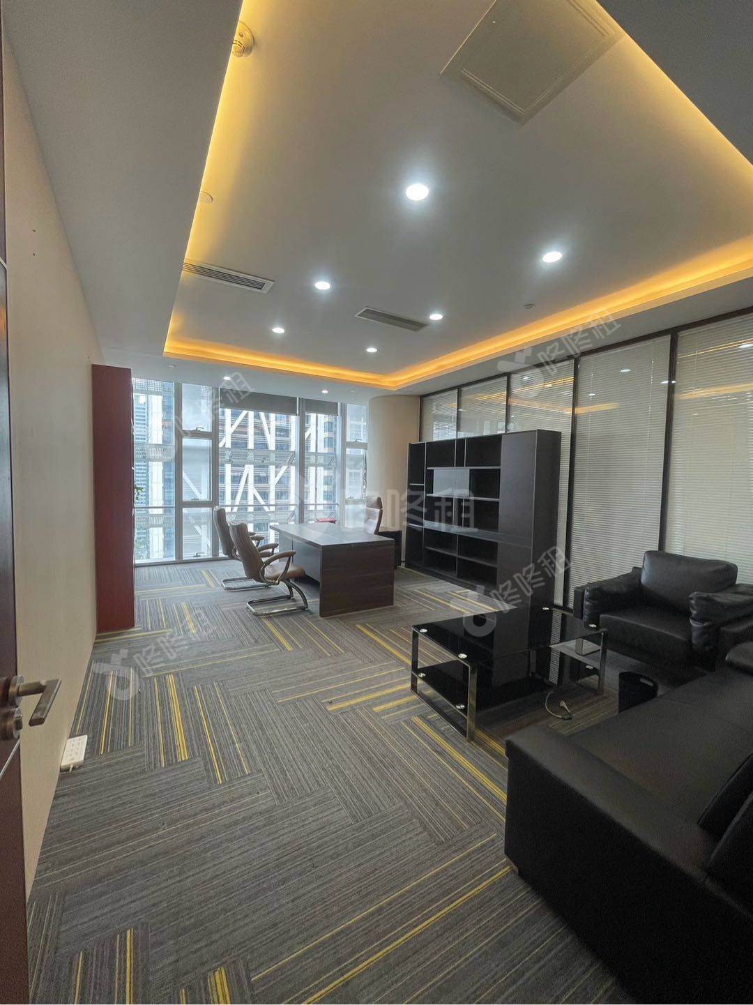 中洲大厦_696平_豪装_办公室隔间