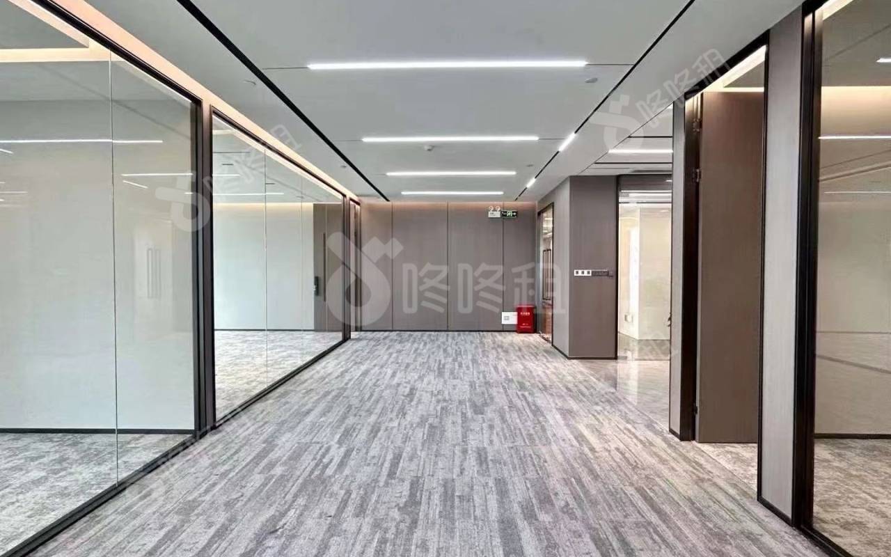 皇庭中心_367平_精装_办公室开间