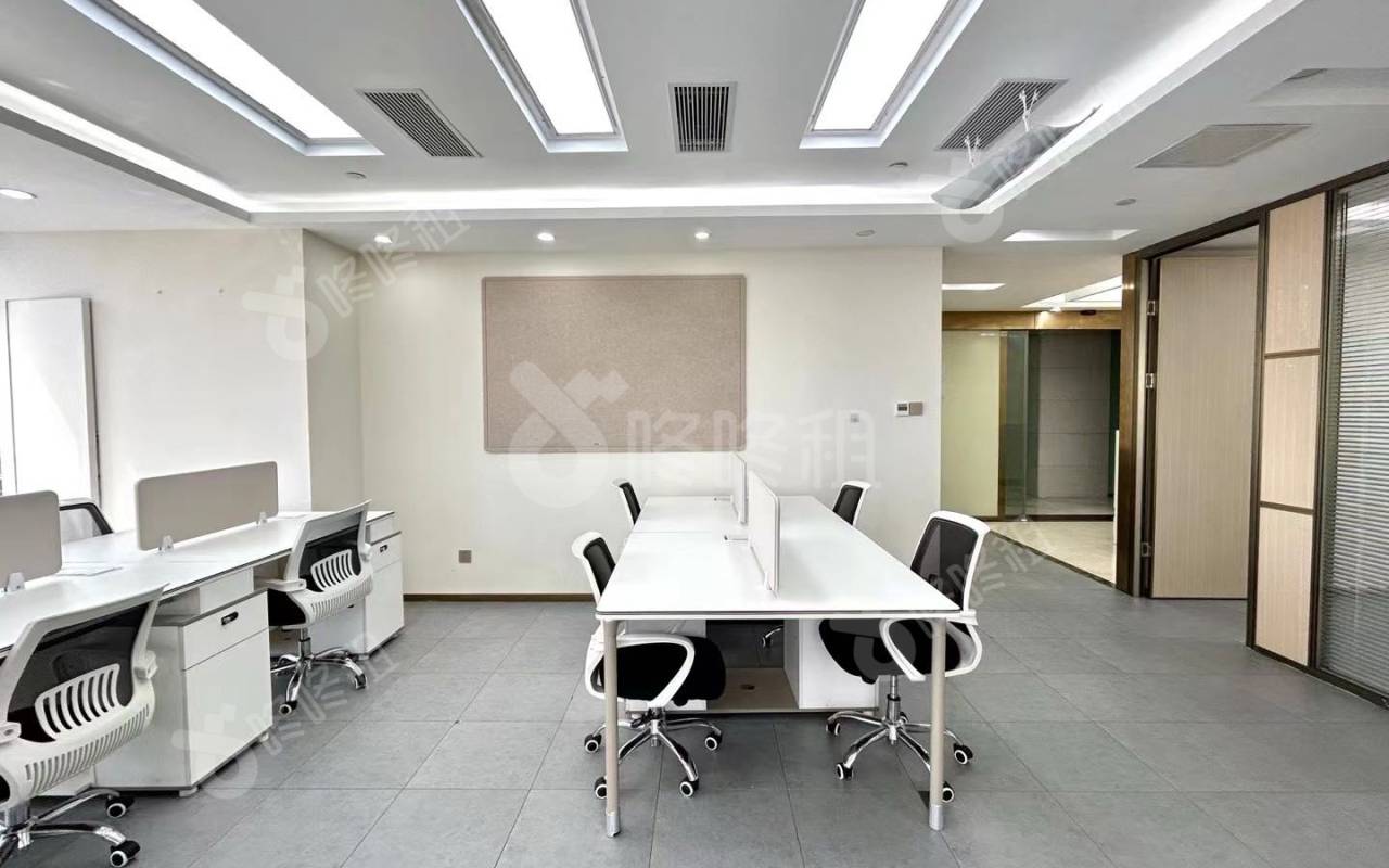 金中环商务大厦_198平_豪装_办公室开间