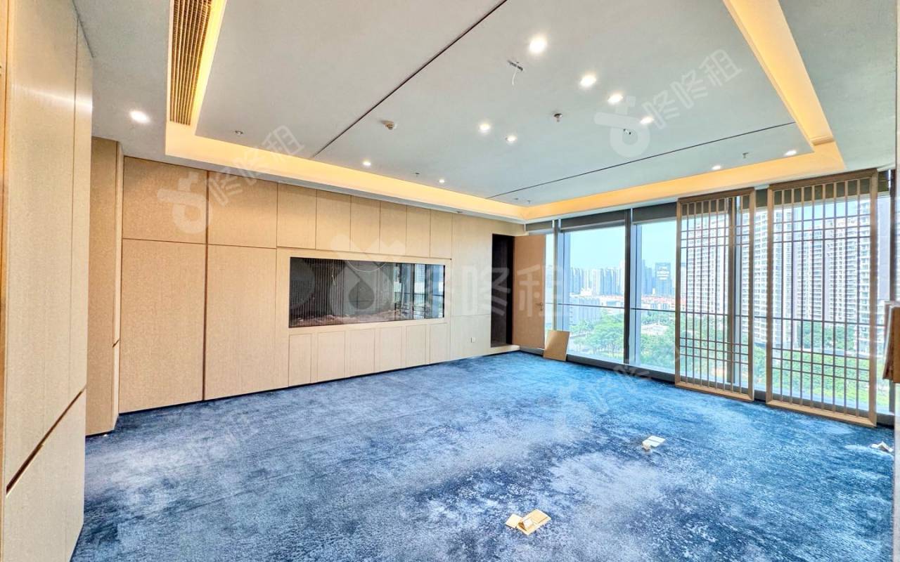 前海人寿金融中心_1976平_豪装_办公室隔间