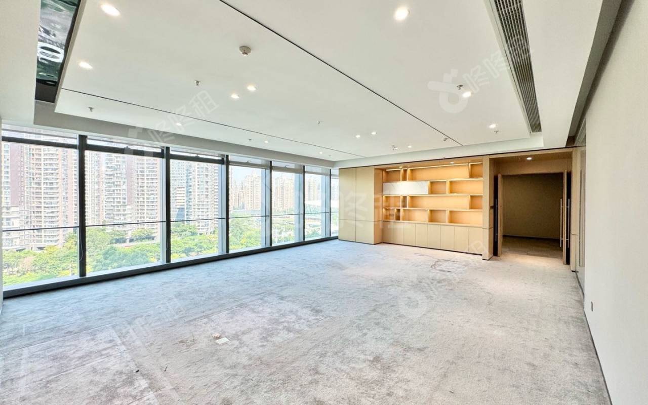 前海人寿金融中心_1976平_豪装_办公室隔间