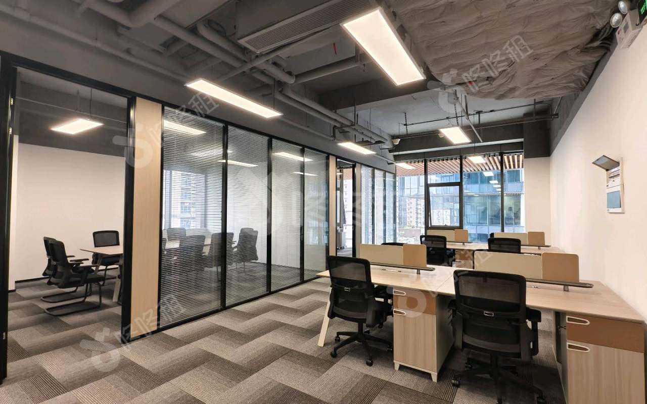 前海科兴科学园(正中华丽中心)_230平_精装_办公室开间