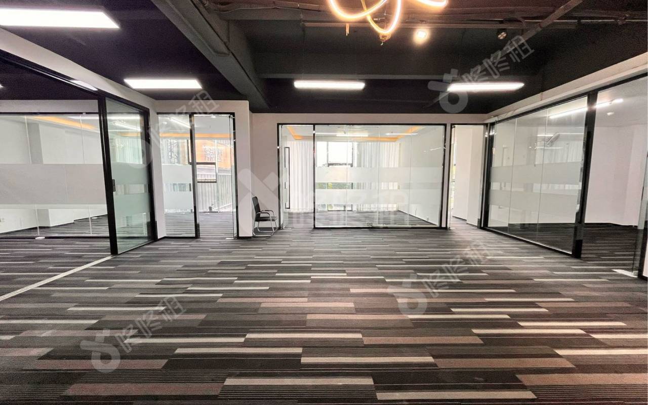 宗泰未来城_466平_精装_办公室开间