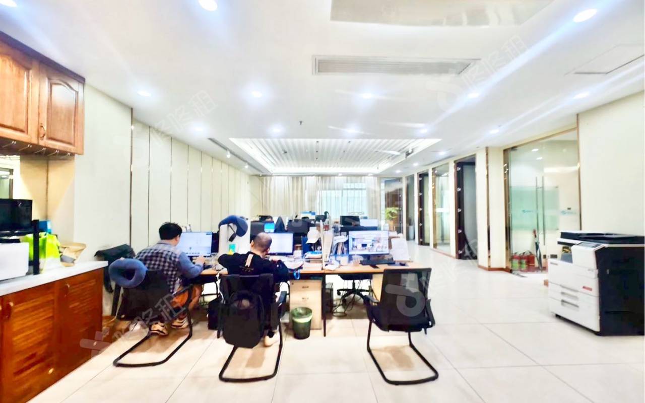 卓越城一期_295平_精装_办公室开间