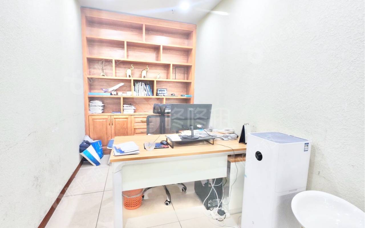 卓越城一期_295平_精装_办公室隔间