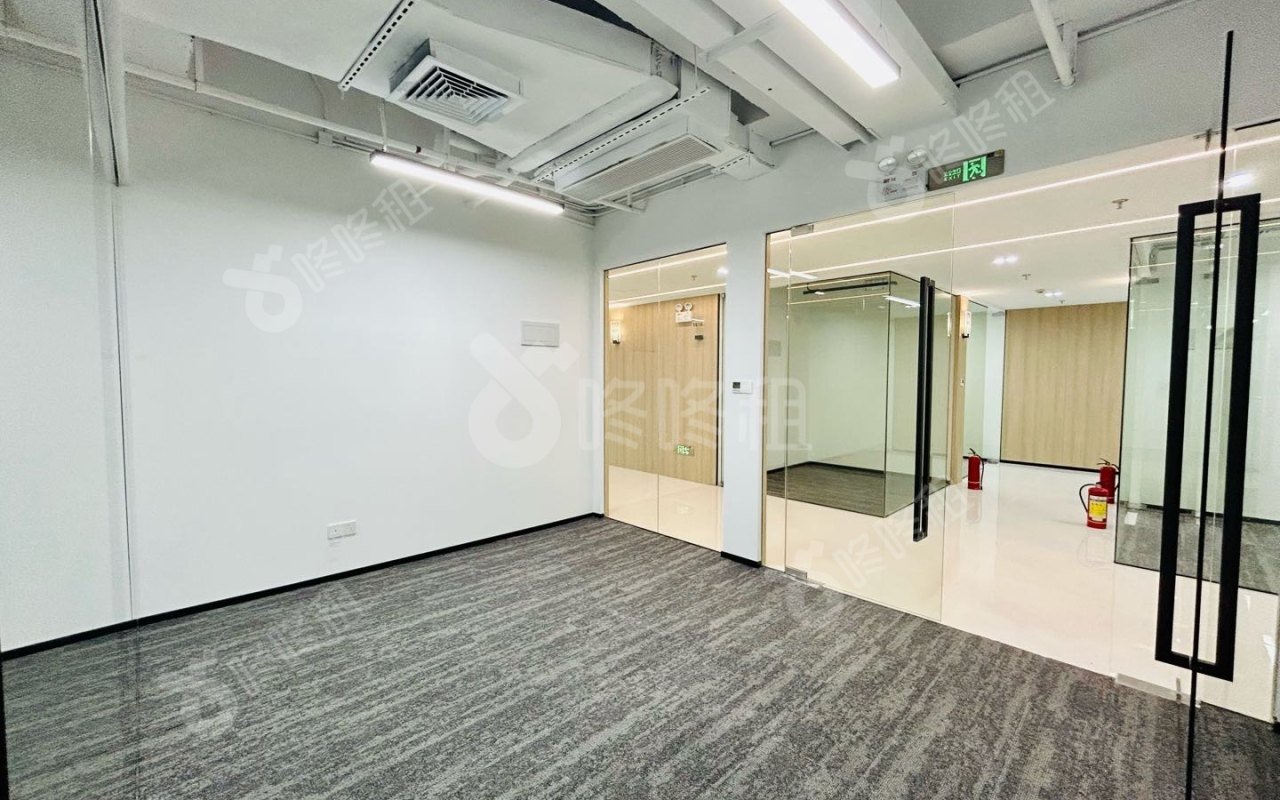 飞亚达科技大厦_65平_豪装_办公室隔间