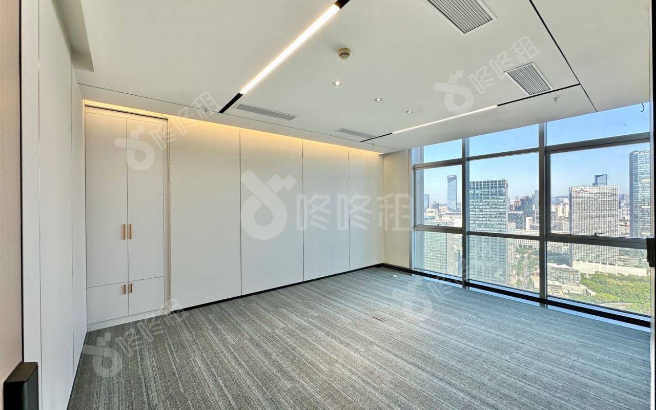 鹏润达大厦(鹏润达商业广场)_895平_精装_办公室隔间