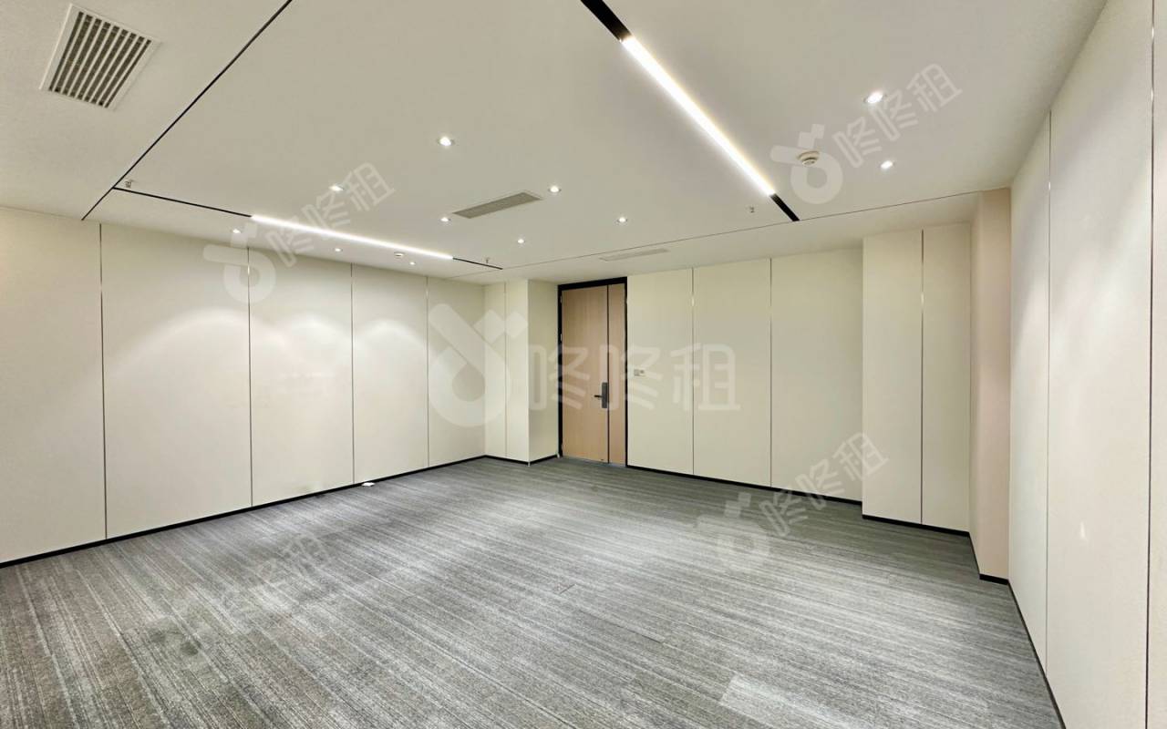 鹏润达大厦(鹏润达商业广场)_895平_精装_办公室隔间