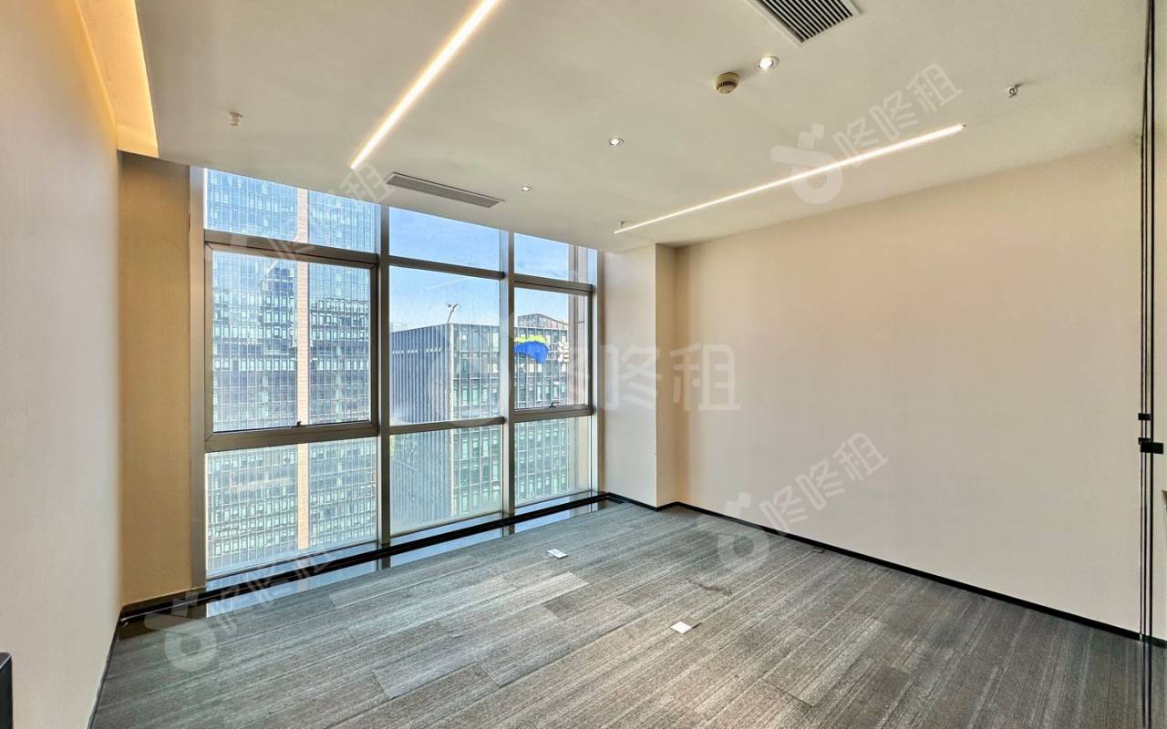 鹏润达大厦(鹏润达商业广场)_895平_精装_办公室隔间