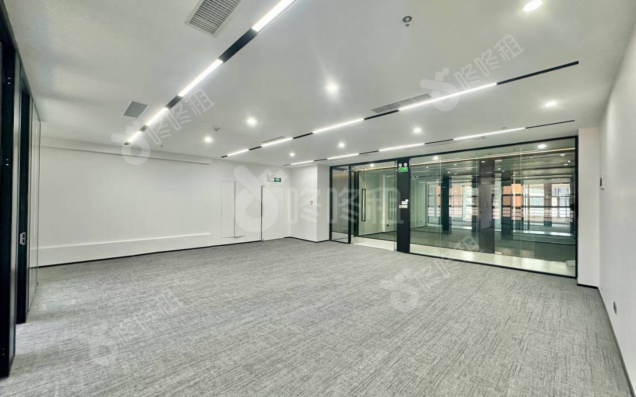 TCL国际E城_127平_精装_办公室开间