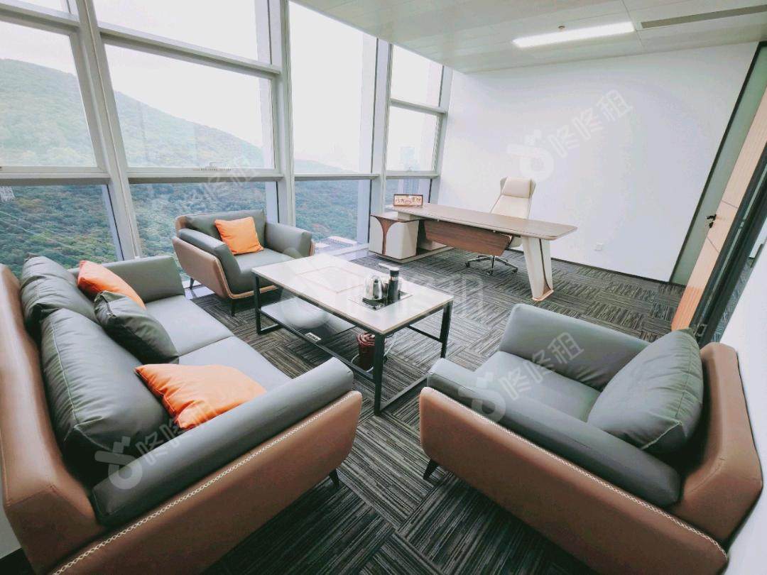 众冠时代广场_239平_精装_办公室隔间