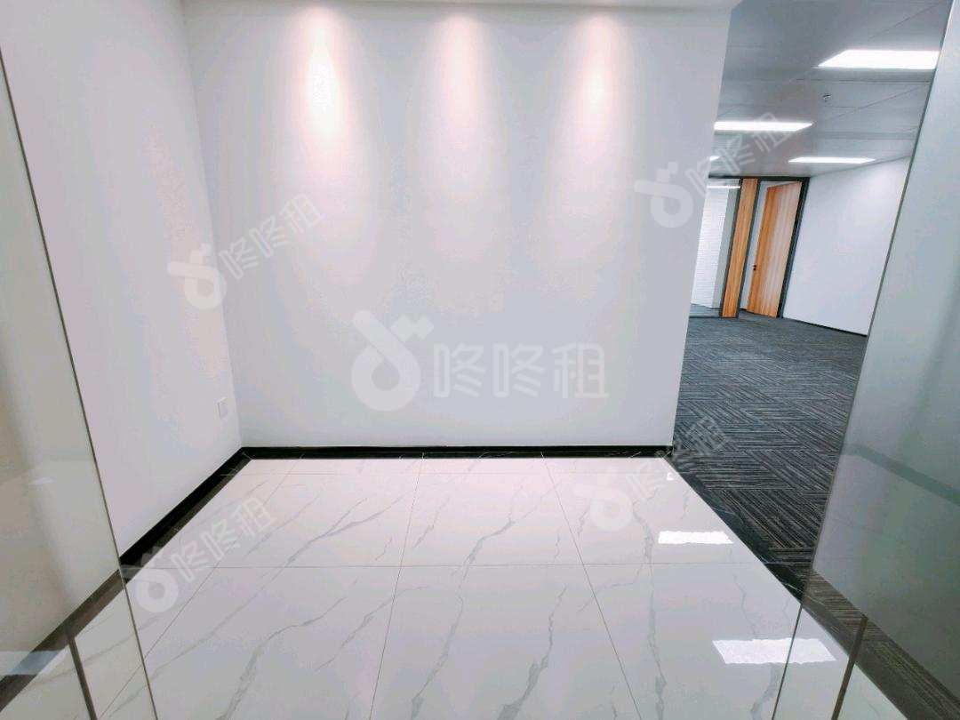 众冠时代广场_200平_精装_前台