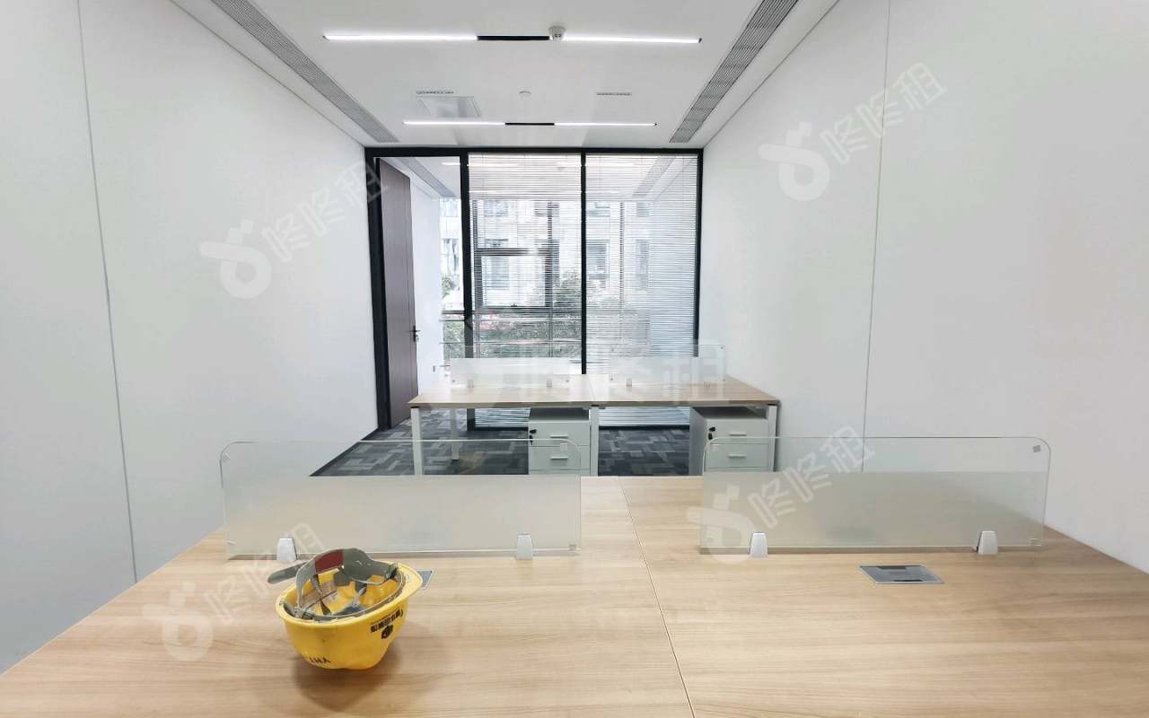 深圳北航大厦_65平_精装_办公室开间