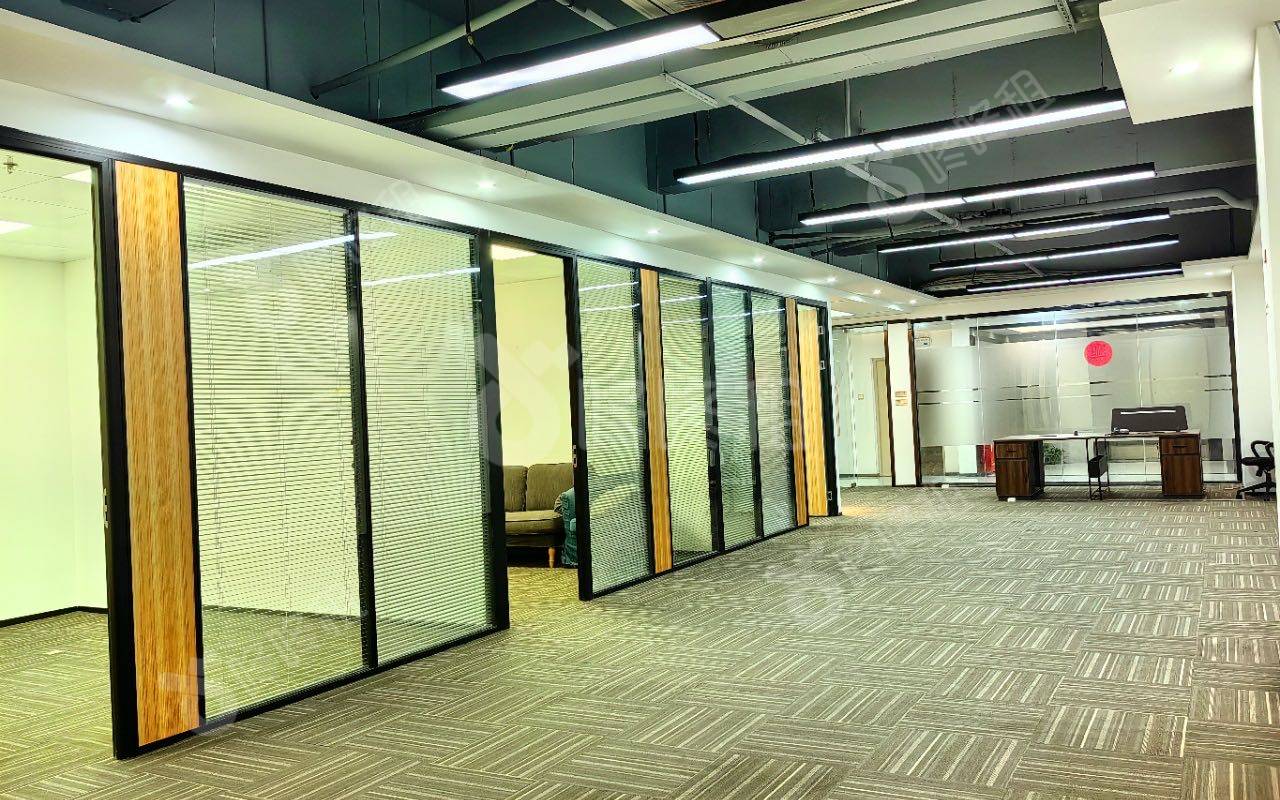 超力通大厦(凤凰城大厦)_262平_精装_办公室开间