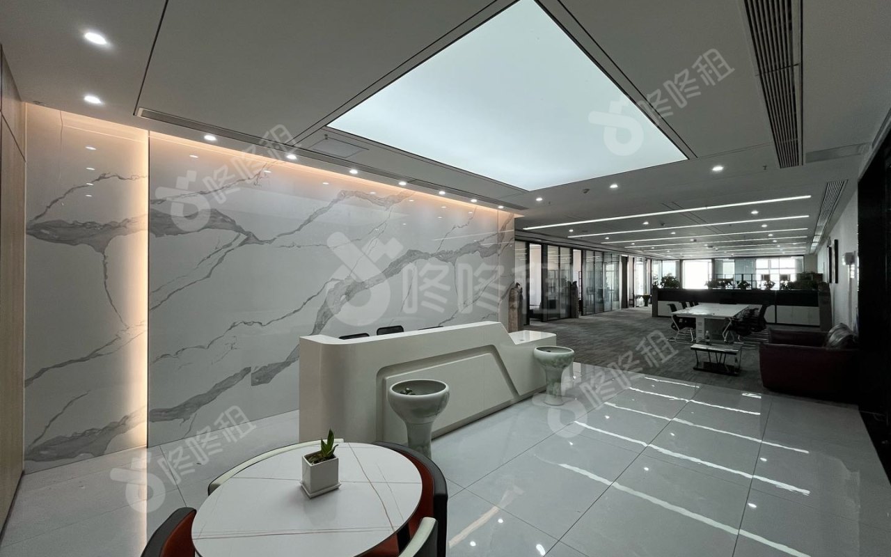 宝中卓越时代广场_1058平_精装_办公室开间