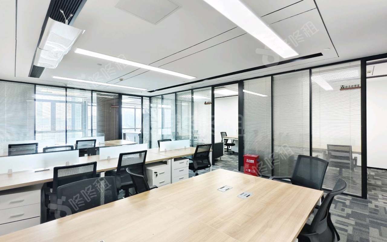 大族科技大厦_196平_精装_办公室开间