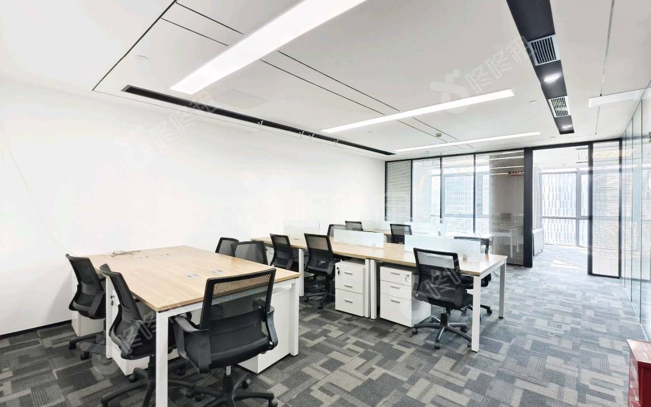 大族科技大厦_196平_精装_办公室开间