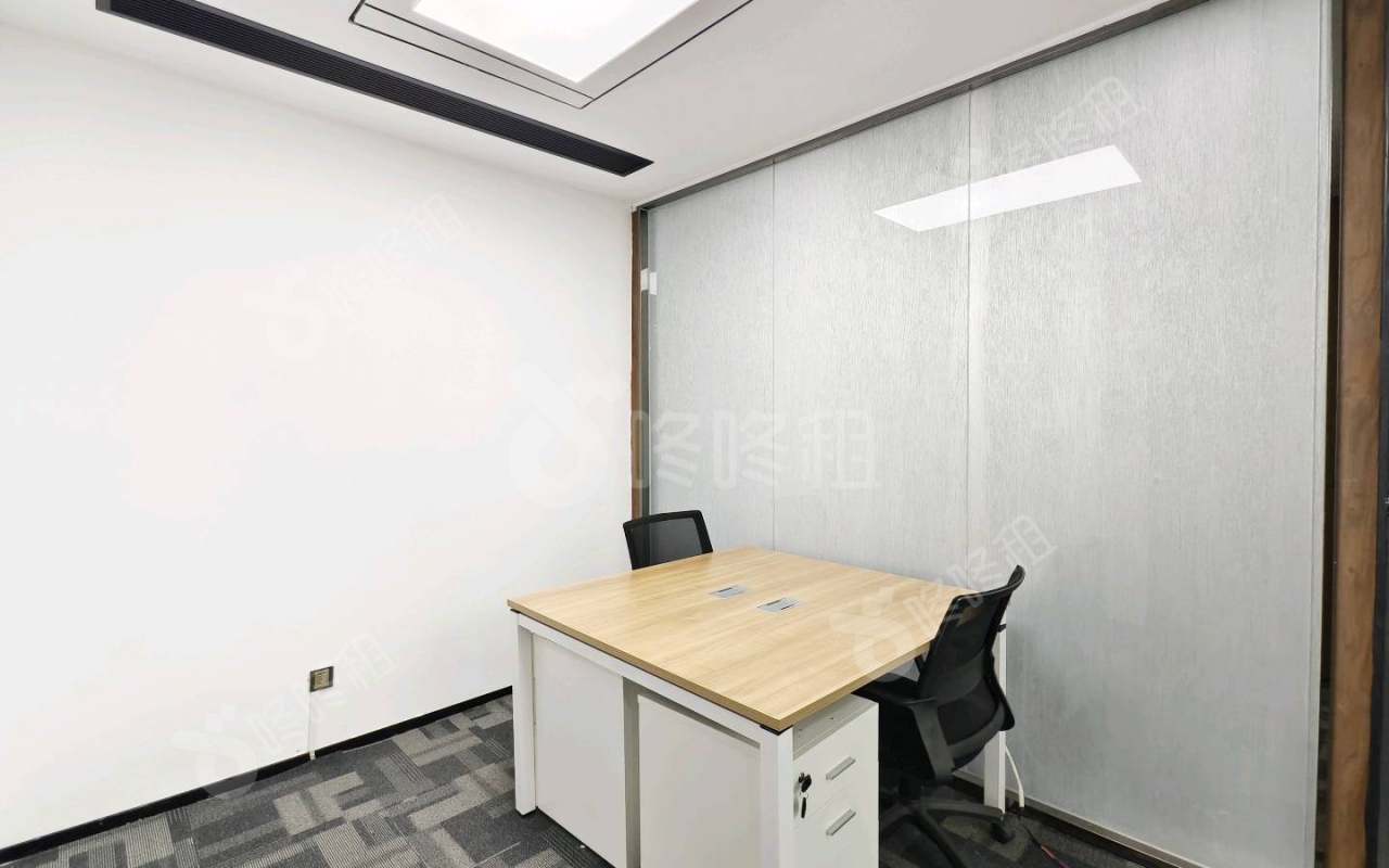 大族科技大厦_196平_精装_办公室隔间