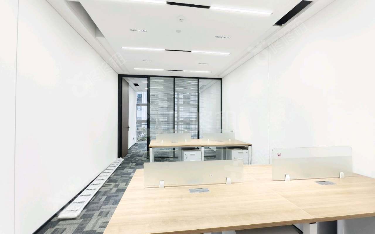 深圳北航大厦_88平_精装_办公室开间