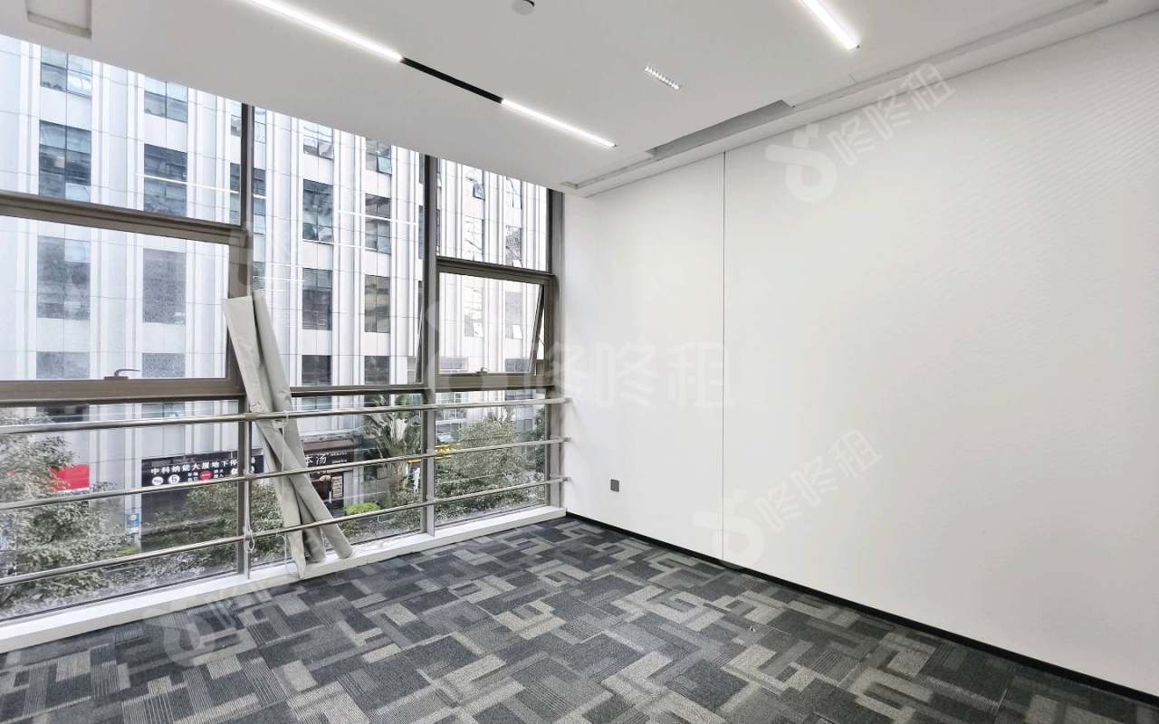 深圳北航大厦_88平_精装_办公室隔间