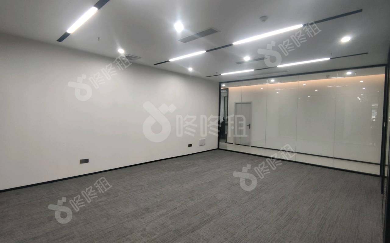 TCL国际E城_129平_精装_办公室开间