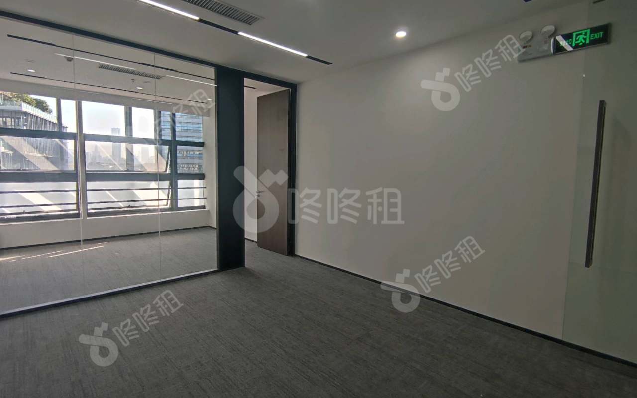 TCL国际E城_79平_精装_办公室开间