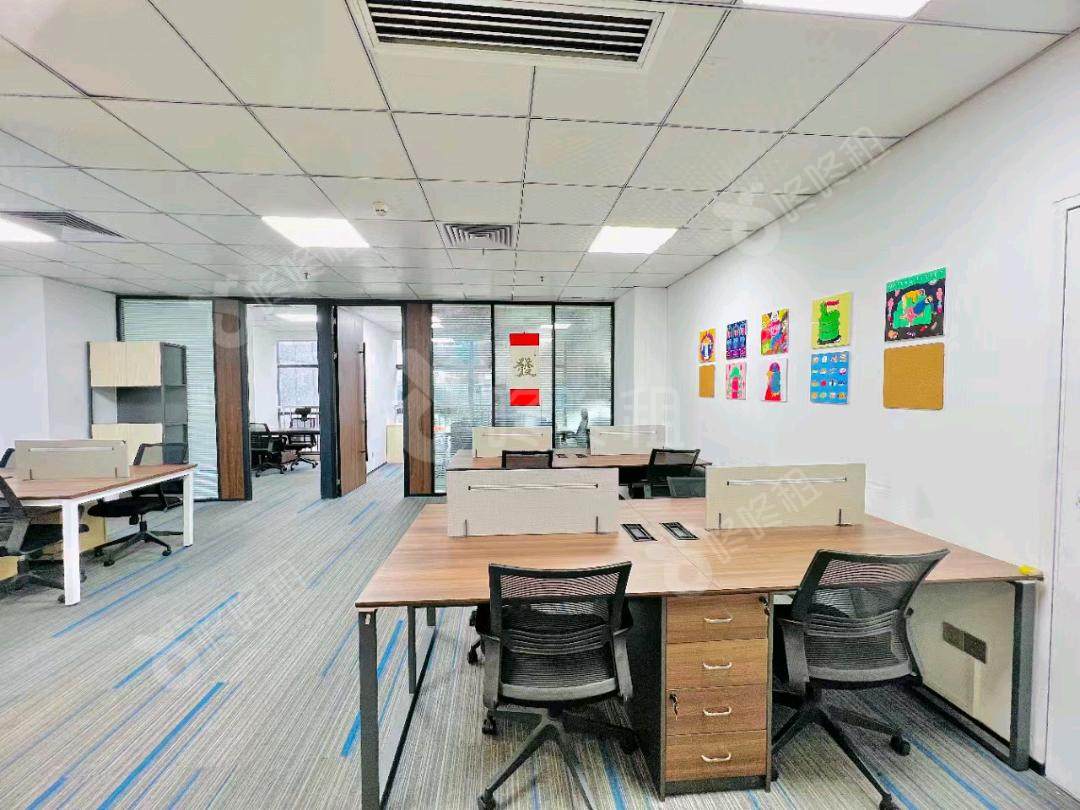 南京大学产学研基地_148平_精装_办公室开间