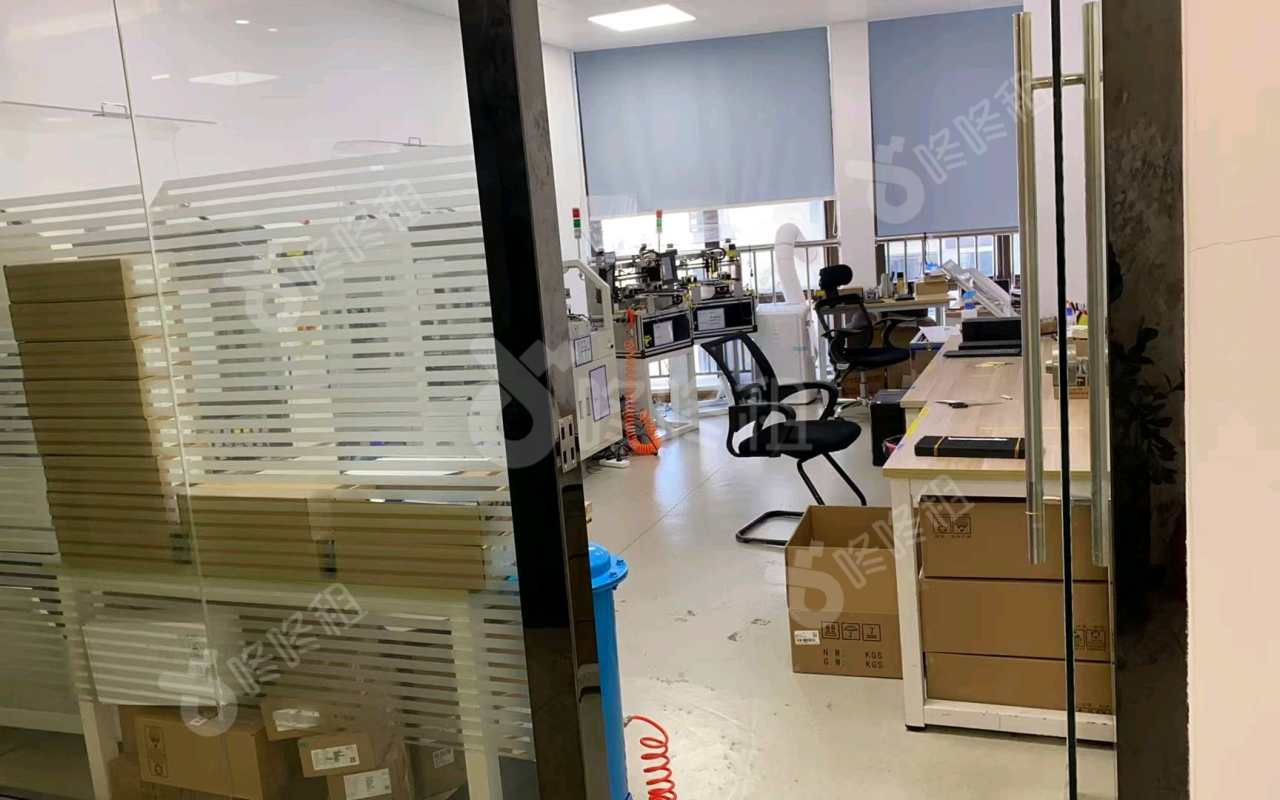 祥昭大厦_666平_精装_办公室隔间