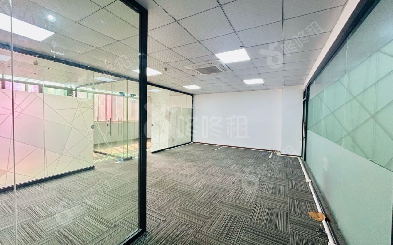 华大科技(万德莱大厦)_228平_精装_办公室开间