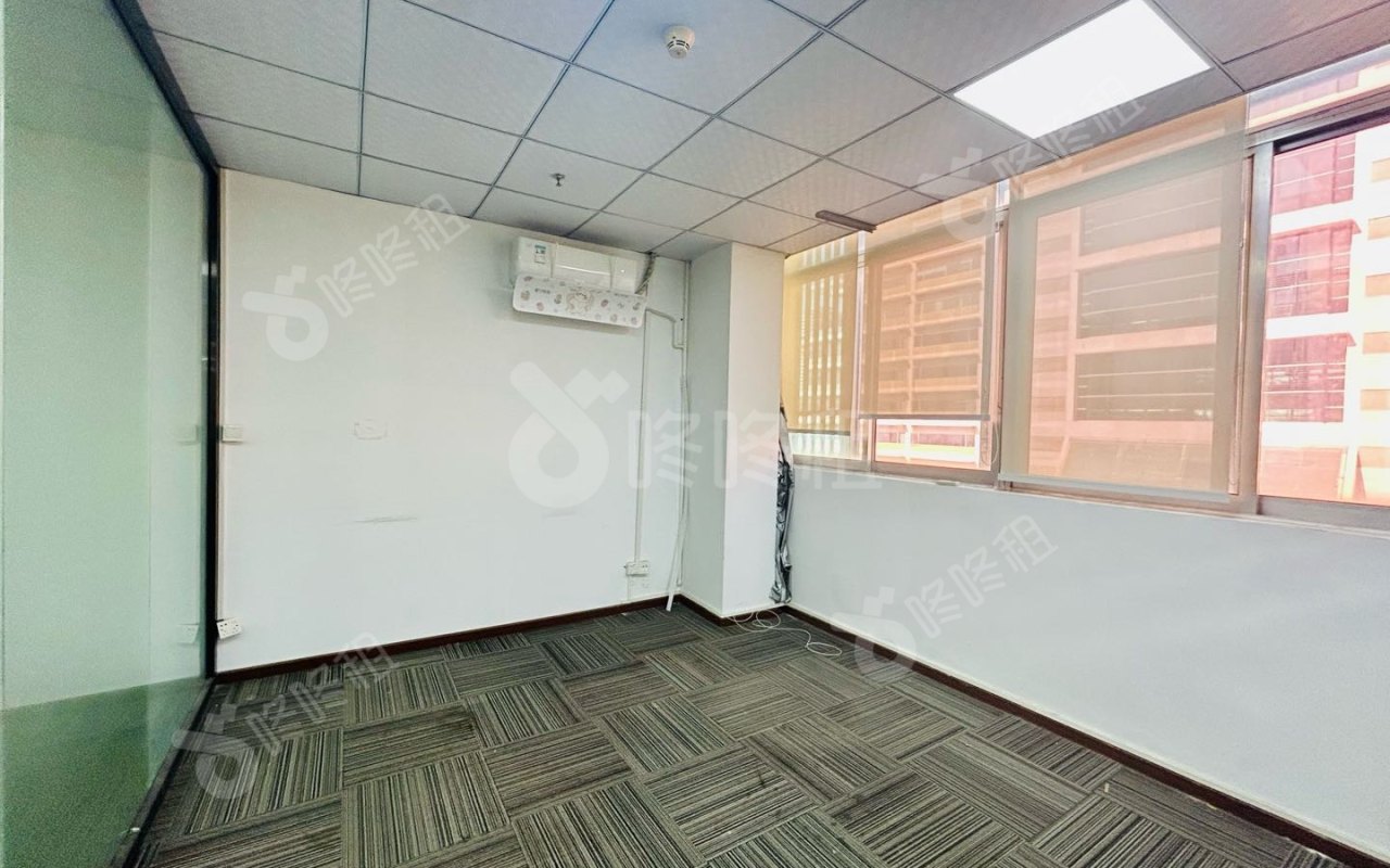 华大科技(万德莱大厦)_900平_精装_办公室隔间