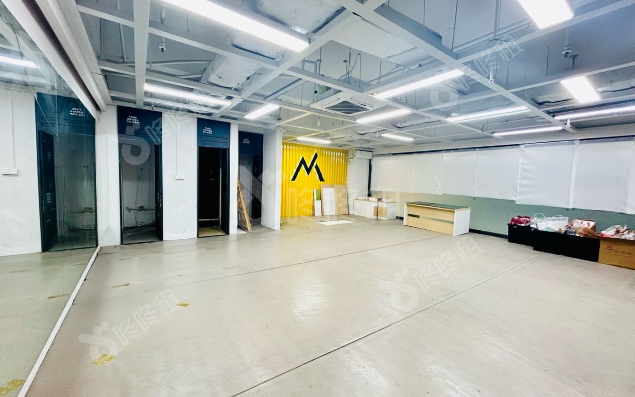 华大科技(万德莱大厦)_220平_精装_办公室开间