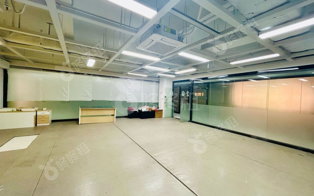 华大科技(万德莱大厦)_220平_精装_办公室开间