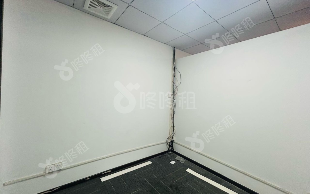 华大科技(万德莱大厦)_276平_精装_办公室隔间