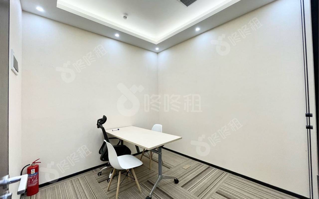 易尚中心_145平_豪装_办公室隔间