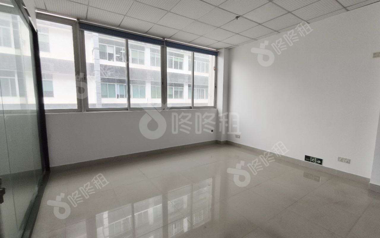 广兴源互联网产业基地A区_320平_精装_办公室隔间