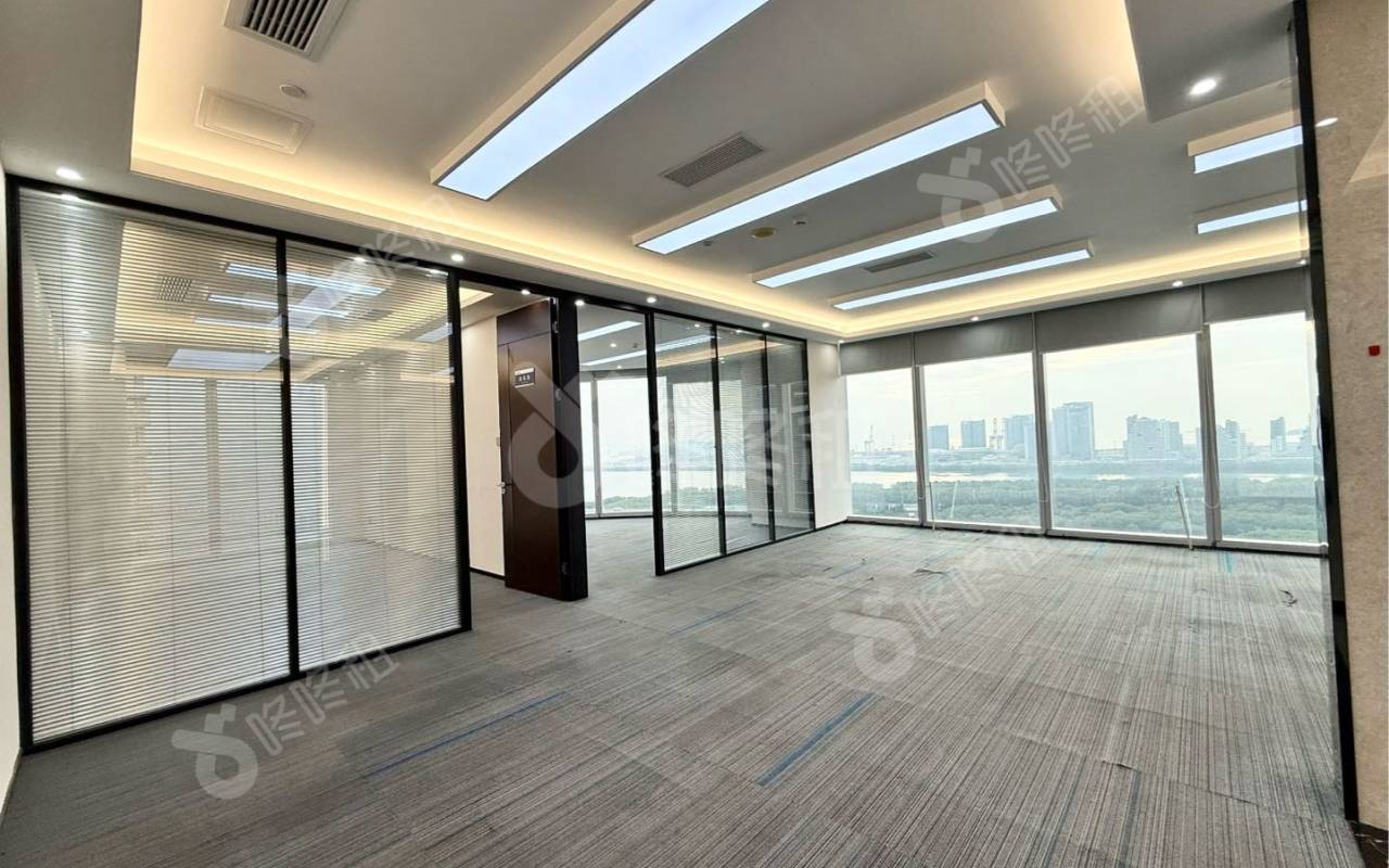 易尚中心_319平_豪装_办公室开间