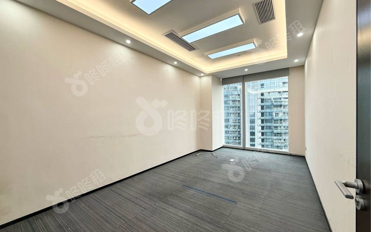 易尚中心_319平_豪装_办公室隔间