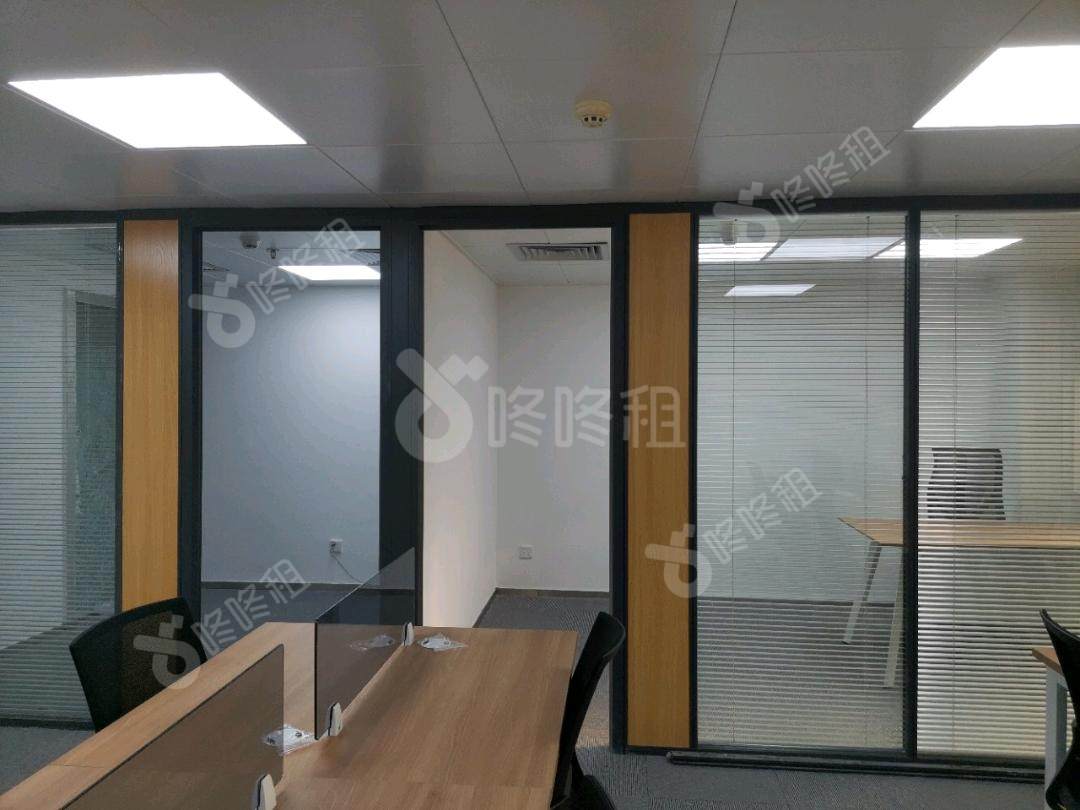 羊城国际贸易中心_106平_精装_办公室开间