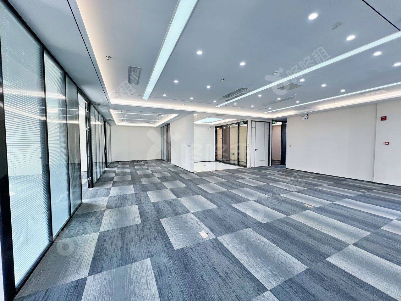 侨城坊_755平_精装_办公室开间