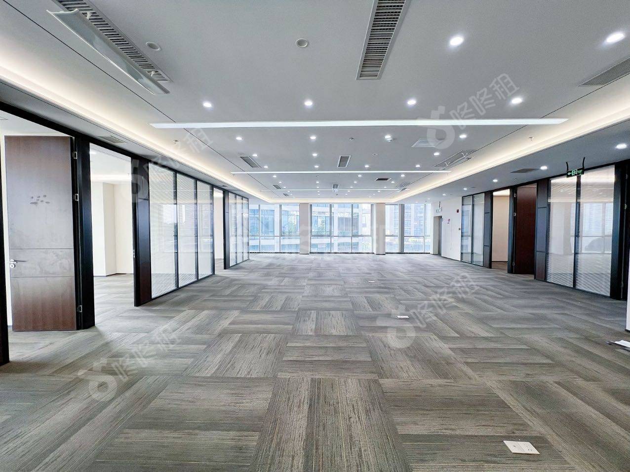 侨城坊_755平_精装_办公室开间