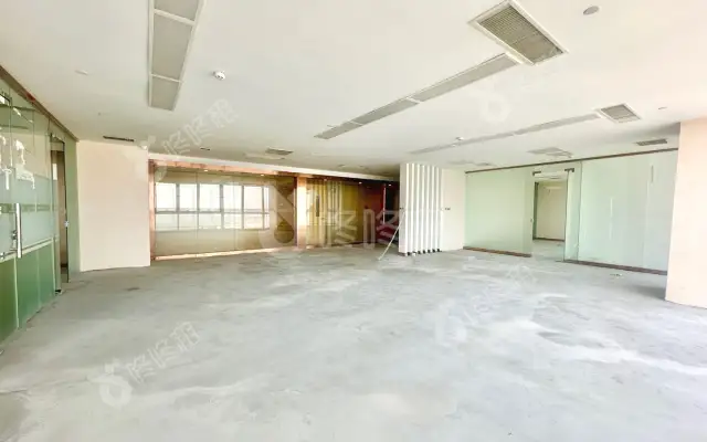 长富金茂大厦CFC_470平_精装_办公室房源出租