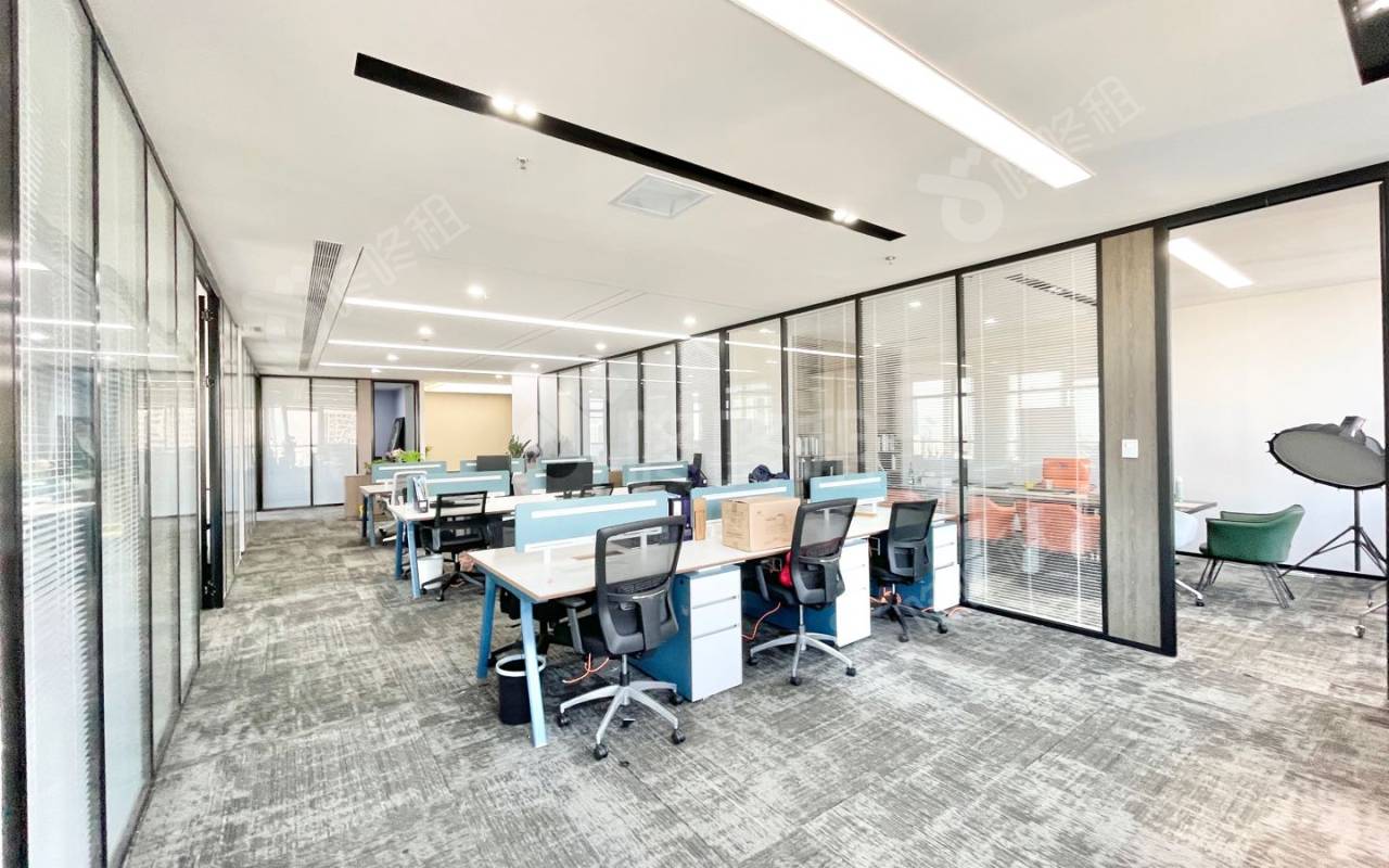 深圳湾科技生态园_630平_精装_办公室开间