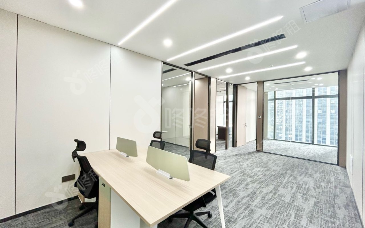 皇庭中心_331平_精装_办公室开间