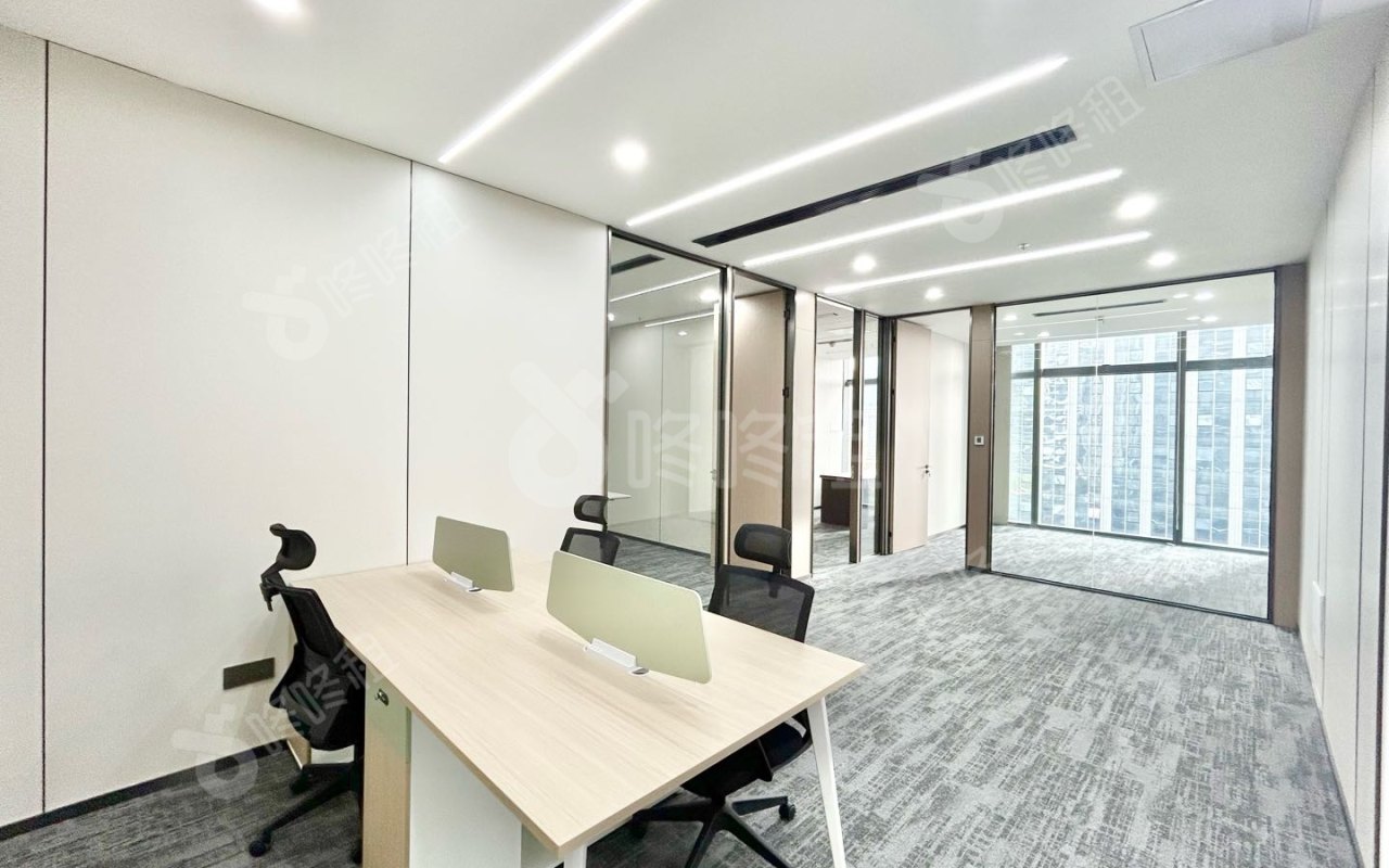 皇庭中心_331平_精装_办公室开间