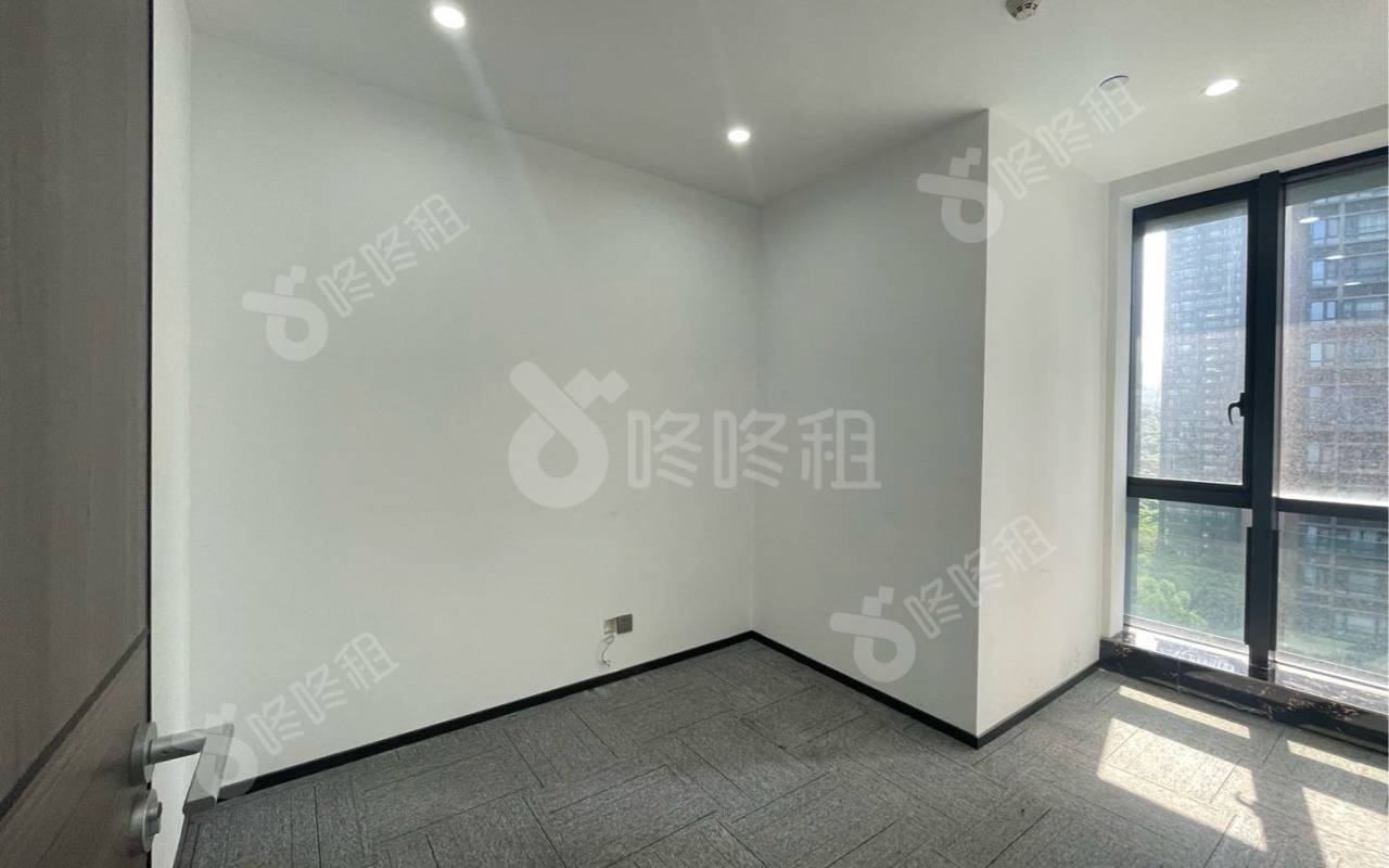 京基御景峯大厦_186.13平_豪装_办公室隔间