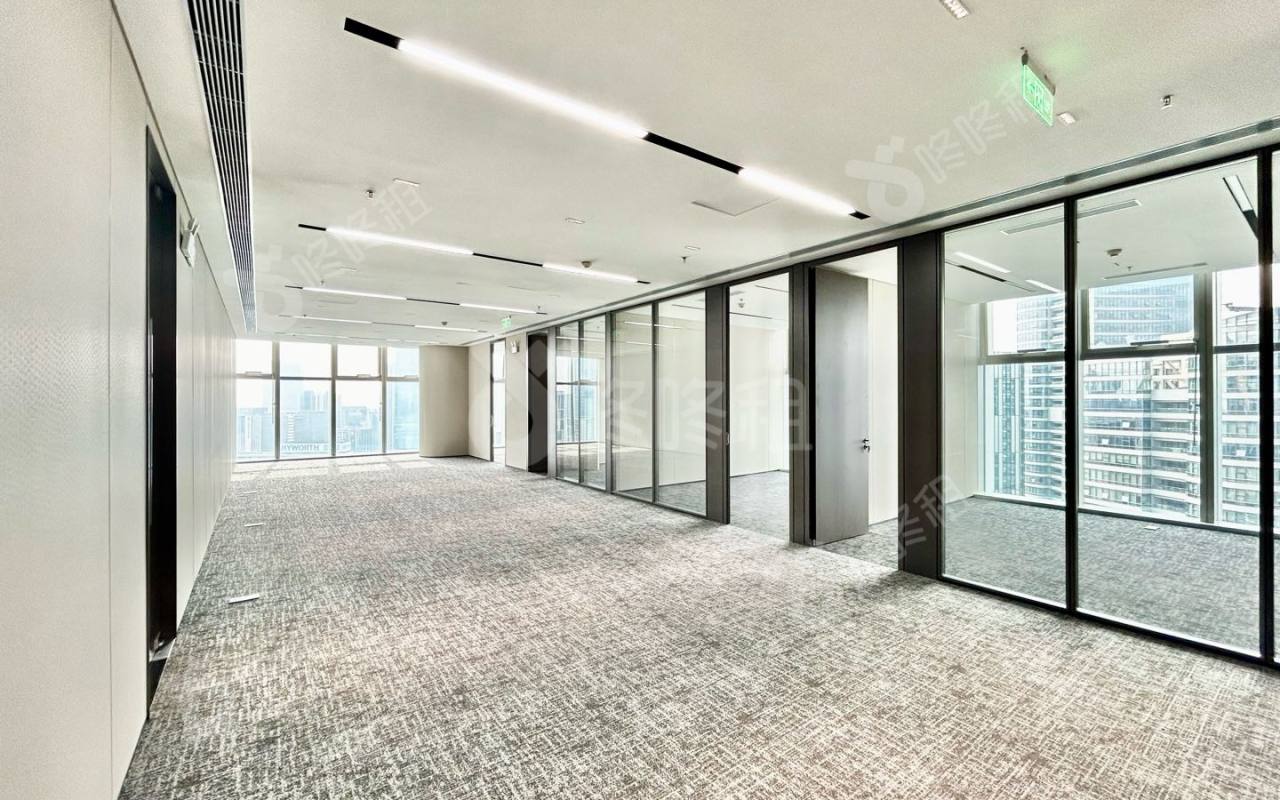 康泰创新广场_100平_精装_办公室开间