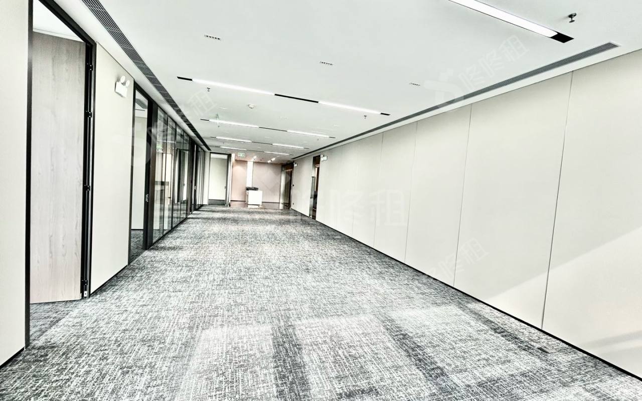 康泰创新广场_100平_精装_办公室开间