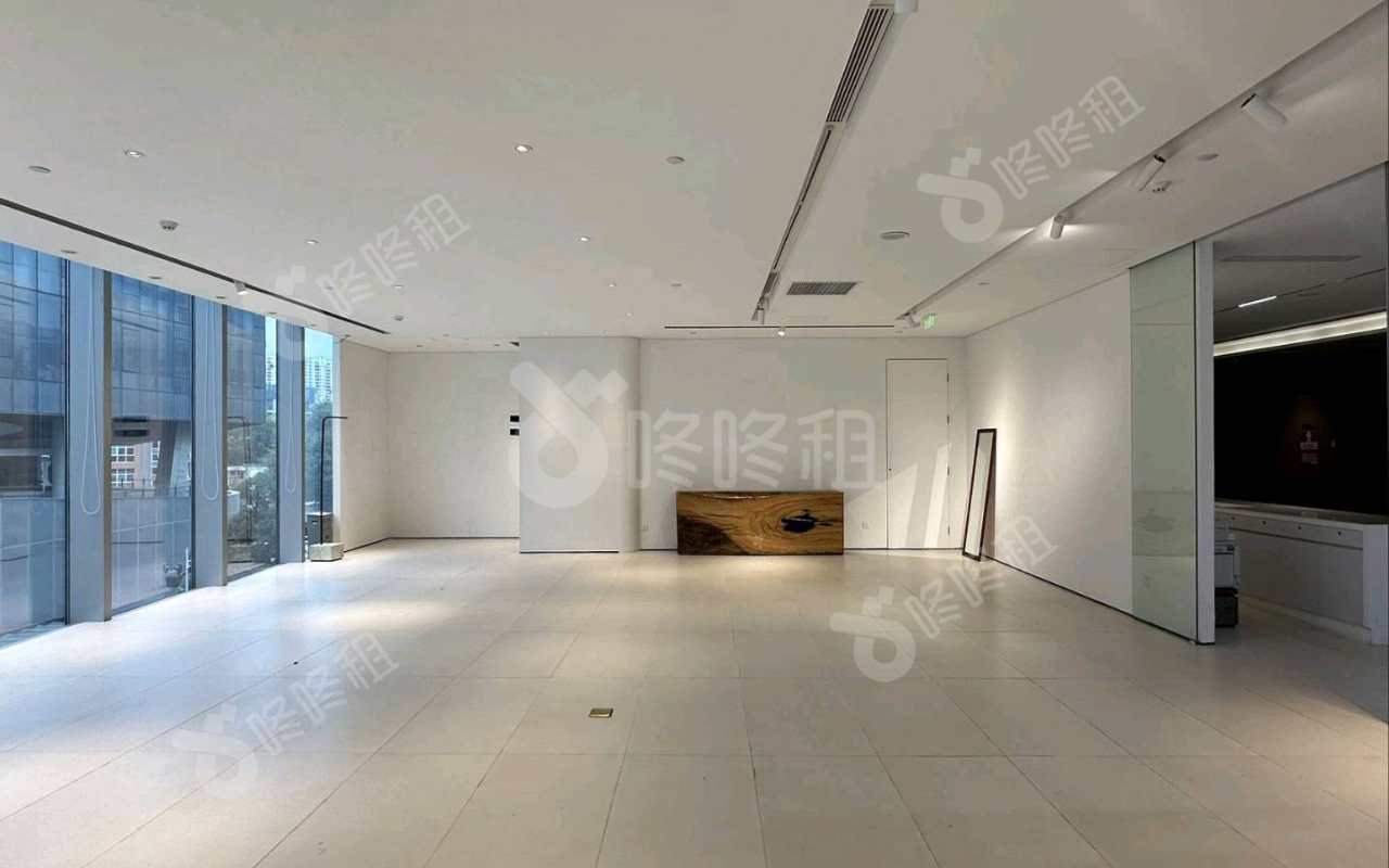 寰侨商务大厦_1050平_精装_办公室开间