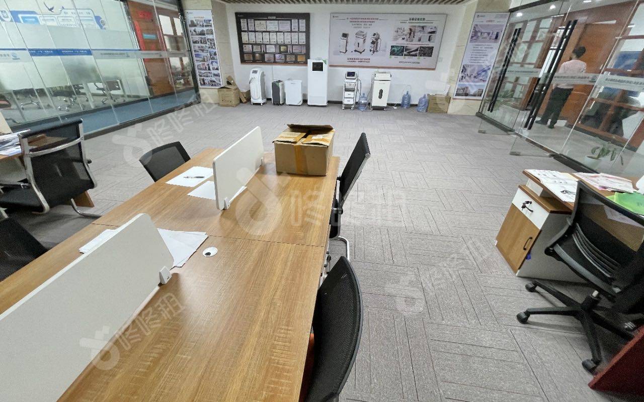 海大创意园_920平_豪装_办公室开间