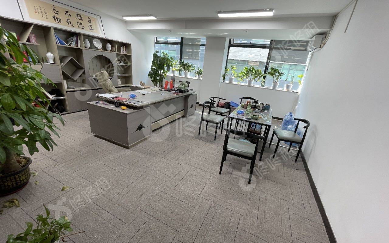 海大创意园_920平_豪装_办公室隔间